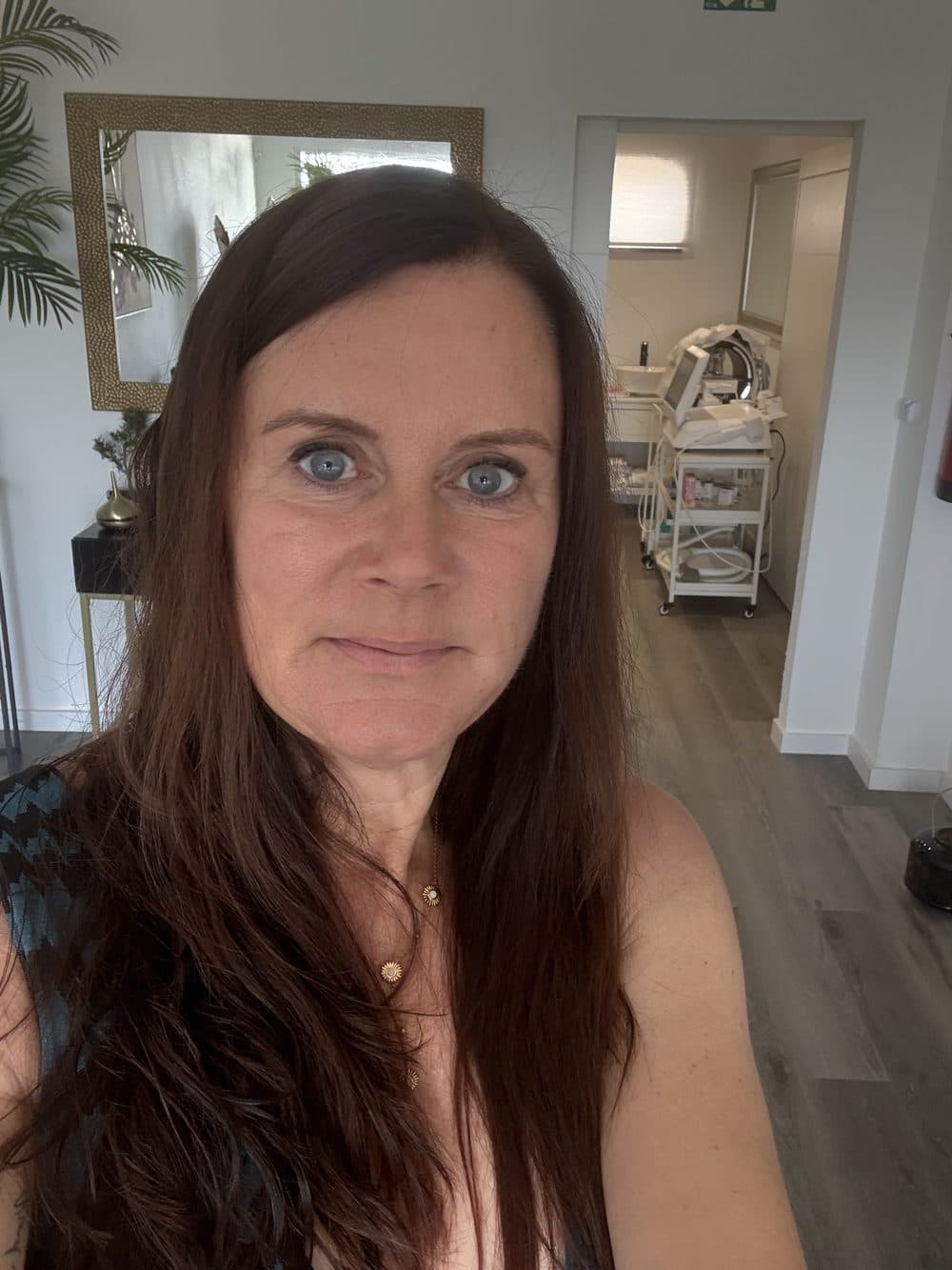 Manuela de Oliveira at the Magic Beauty studio in Almancil
